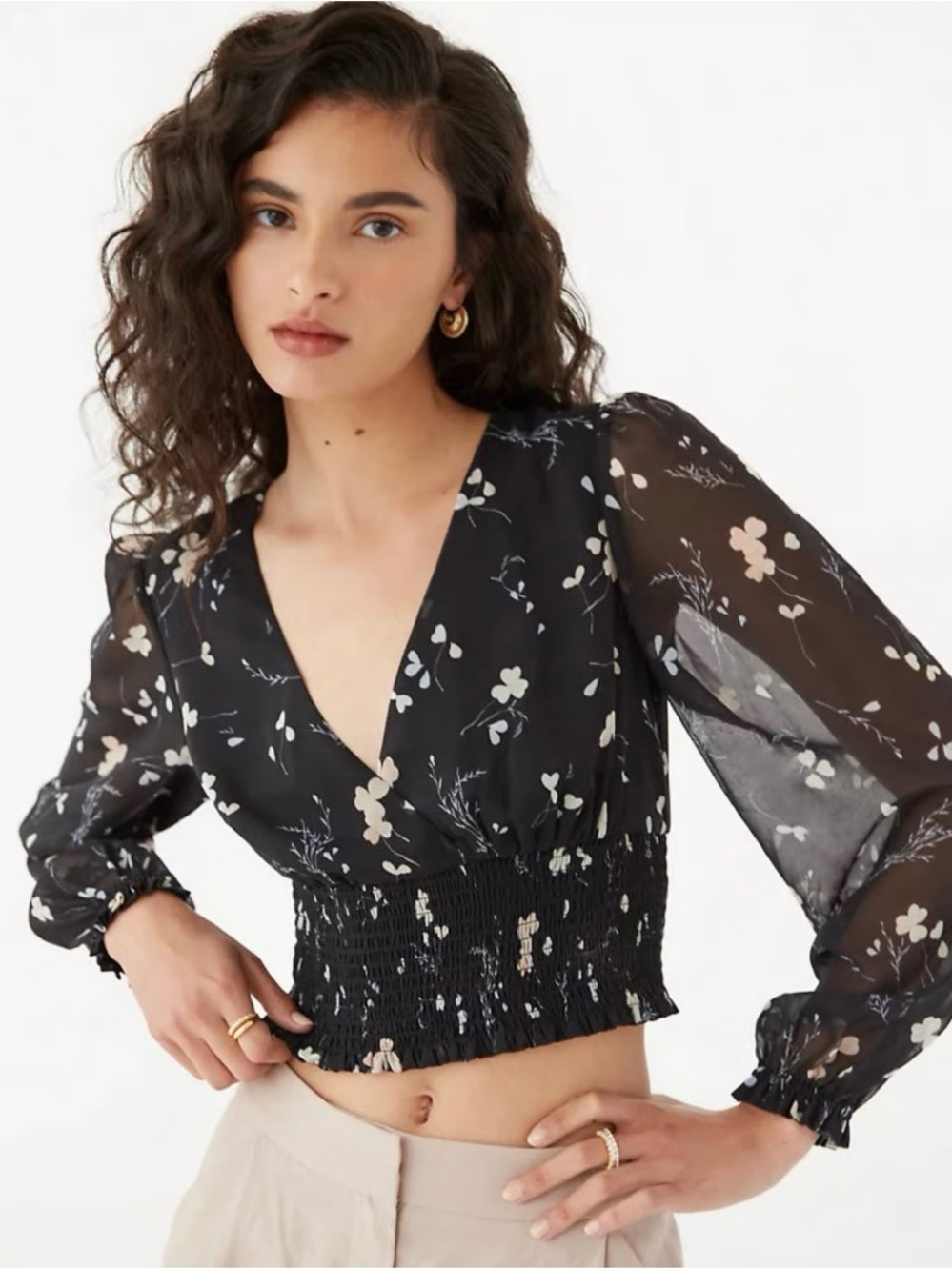 Aritzia Wilfred Genoa Top Black Floral Smocked Waist V-Neck Blouse Medium
